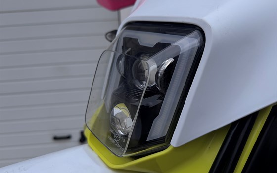 Gebrauchtmotorrad Husqvarna 701 Supermoto - Bild 15