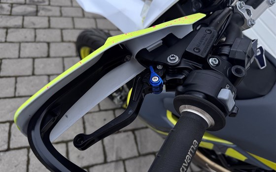 Gebrauchtmotorrad Husqvarna 701 Supermoto - Bild 8