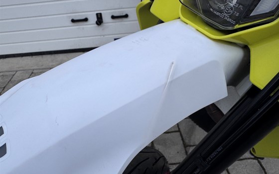 Gebrauchtmotorrad Husqvarna 701 Supermoto - Bild 11