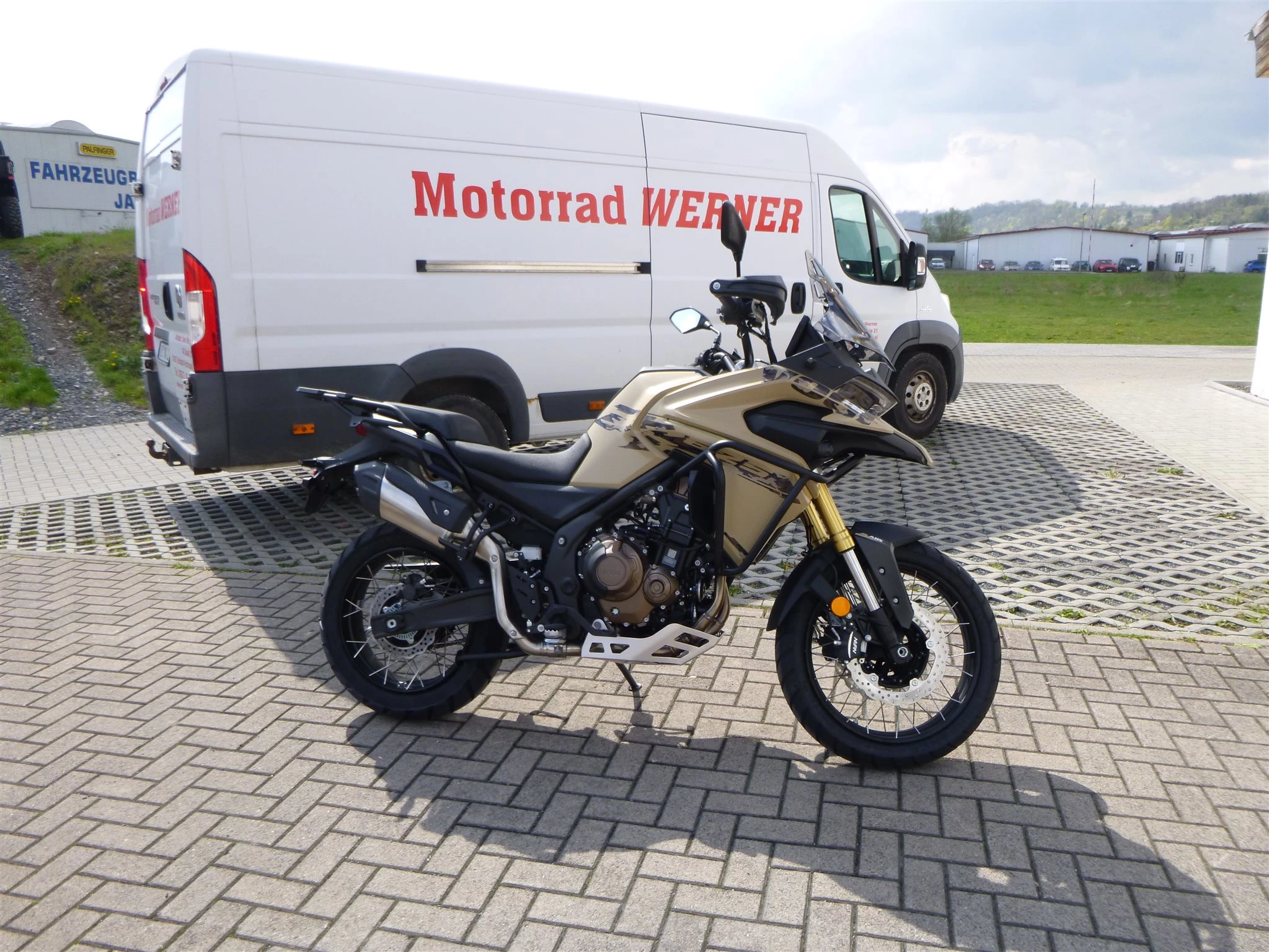 Voge DS625X