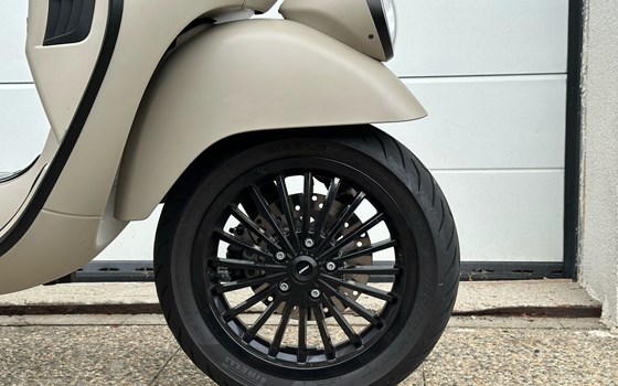 Gebrauchtmotorrad Vespa GTV Sei Giorni 300hpe - Bild 3