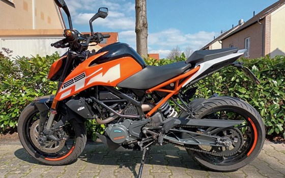 Gebrauchtmotorrad KTM 125 Duke - Bild 1