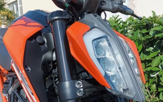 Gebrauchtmotorrad KTM 125 Duke - Bild 2