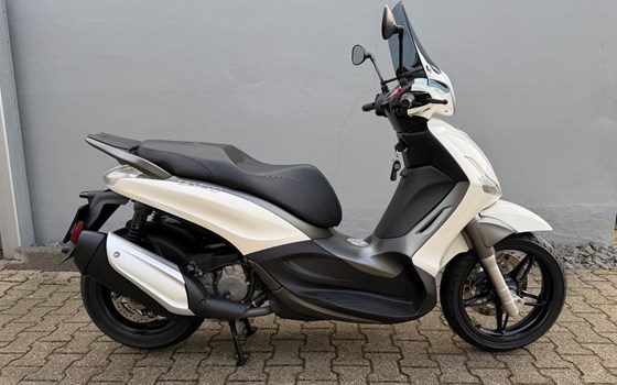 Gebrauchtmotorrad Piaggio Beverly 350ie Sport Touring - Bild 1