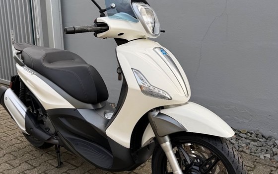 Gebrauchtmotorrad Piaggio Beverly 350ie Sport Touring - Bild 2