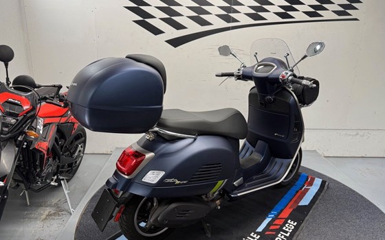 Gebrauchtmotorrad Vespa GTS 300 Super Tech - Bild 10