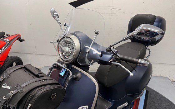 Gebrauchtmotorrad Vespa GTS 300 Super Tech - Bild 8