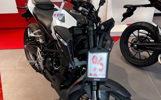 Gebrauchtmotorrad Honda CB125R - Bild 3