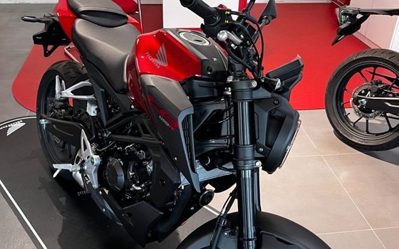 Gebrauchtmotorrad Honda CB125R - Bild 8