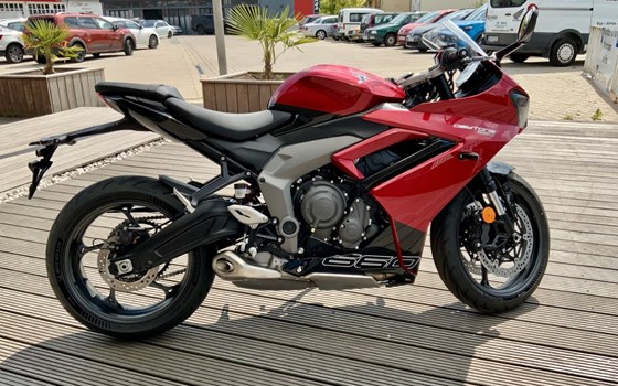 Gebrauchtmotorrad Triumph Daytona 660 - Bild 4