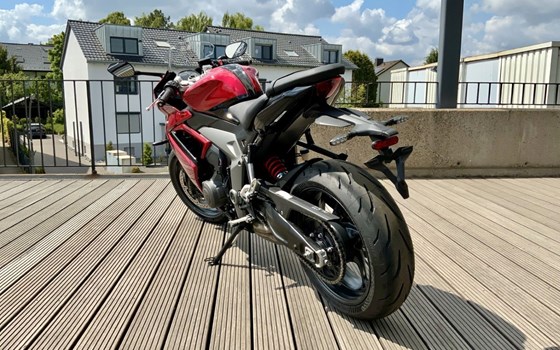 Gebrauchtmotorrad Triumph Daytona 660 - Bild 5