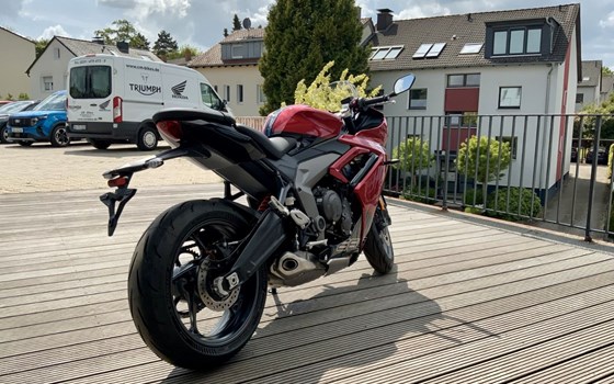 Gebrauchtmotorrad Triumph Daytona 660 - Bild 6
