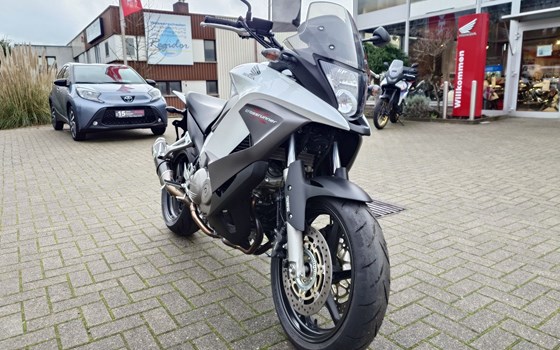 Gebrauchtmotorrad Honda VFR800X Crossrunner - Bild 4