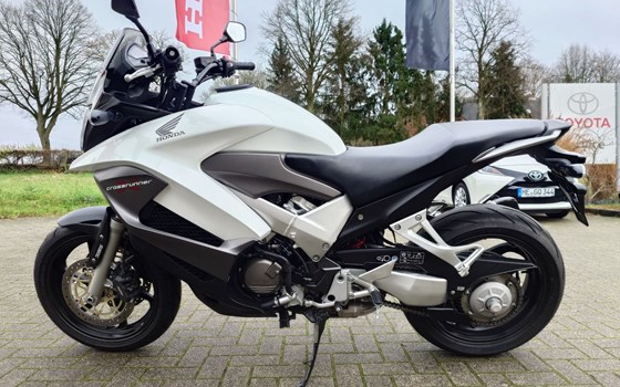 Gebrauchtmotorrad Honda VFR800X Crossrunner - Bild 6