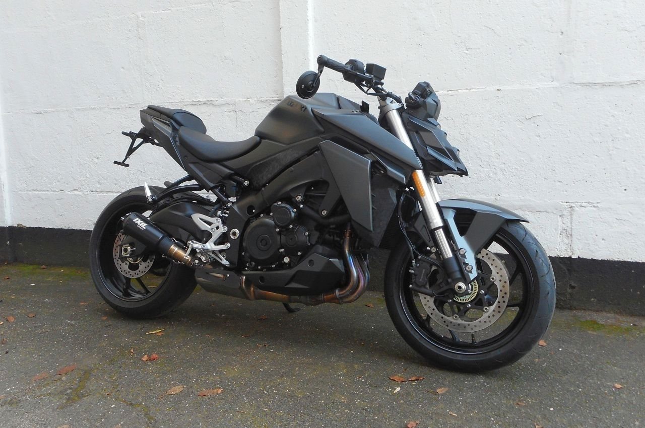 Suzuki GSX-S950