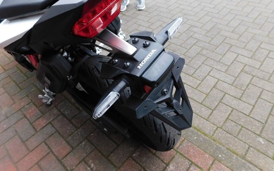 Gebrauchtmotorrad Honda CB750 Hornet - Bild 9