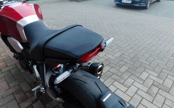 Gebrauchtmotorrad Honda CB 1000 R - Bild 9