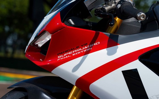 Gebrauchtmotorrad Ducati Panigale V2 Superquadro Final Edition - Bild 2
