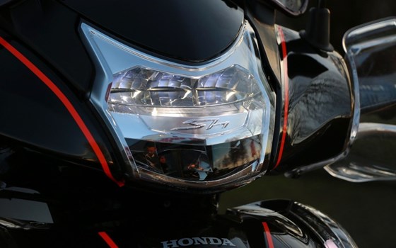 Gebrauchtmotorrad Honda SH300i - Bild 3