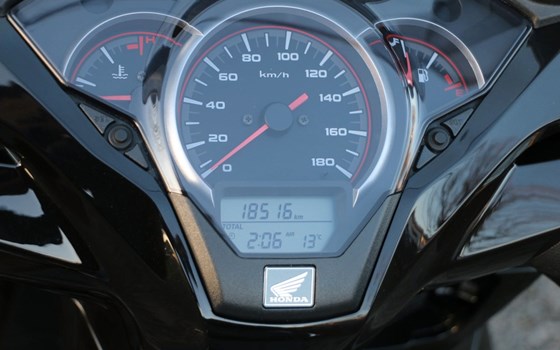 Gebrauchtmotorrad Honda SH300i - Bild 4