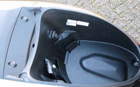 Gebrauchtmotorrad Honda SH300i - Bild 7