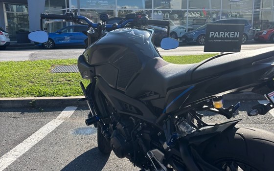 Gebrauchtmotorrad Yamaha MT-09 - Bild 1