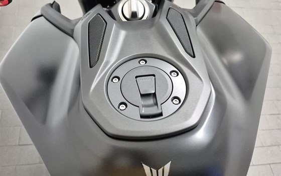 Gebrauchtmotorrad Yamaha MT-09 - Bild 3