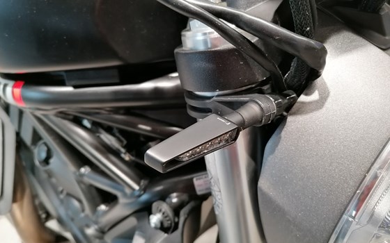 Gebrauchtmotorrad Ducati Monster 821 Stealth - Bild 5