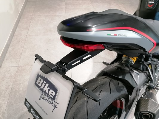 Ducati Monster 821 Stealth (schwarz) - Bild 6