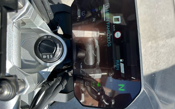 Gebrauchtmotorrad BMW F 900 R - Bild 11