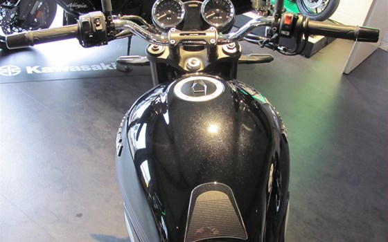 Gebrauchtmotorrad Kawasaki Z900 RS - Bild 8