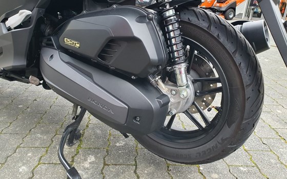 Gebrauchtmotorrad Honda Forza 125 - Bild 11