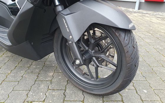 Gebrauchtmotorrad Honda Forza 125 - Bild 4