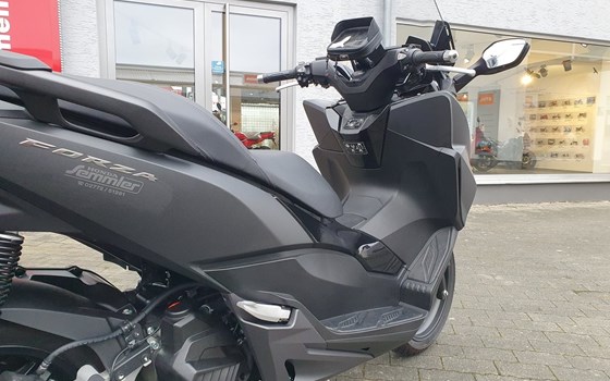 Gebrauchtmotorrad Honda Forza 125 - Bild 7