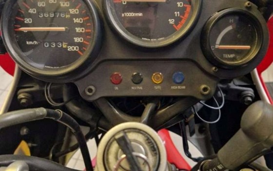 Gebrauchtmotorrad Yamaha TZR 250 - Bild 6