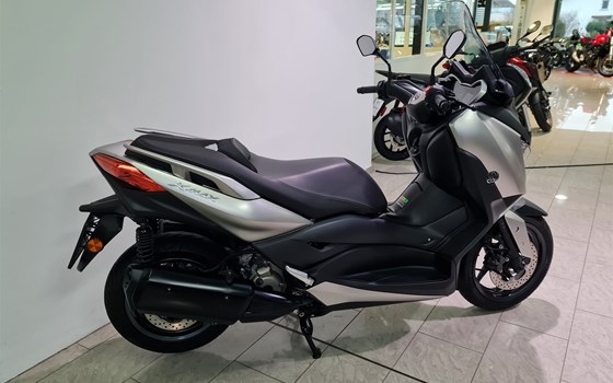 Gebrauchtmotorrad Yamaha XMAX 300 - Bild 2