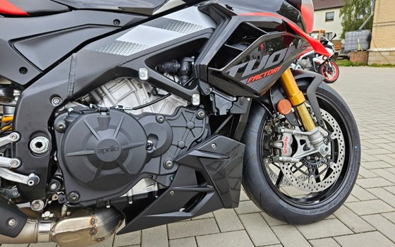 Neufahrzeug Aprilia Tuono V4 1100 Factory - Bild 16