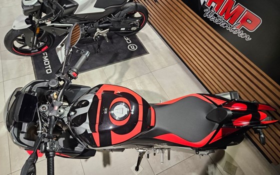 Neufahrzeug Aprilia Tuono V4 1100 Factory - Bild 17