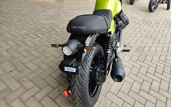 Gebrauchtmotorrad Moto Guzzi V7 Sport - Bild 13