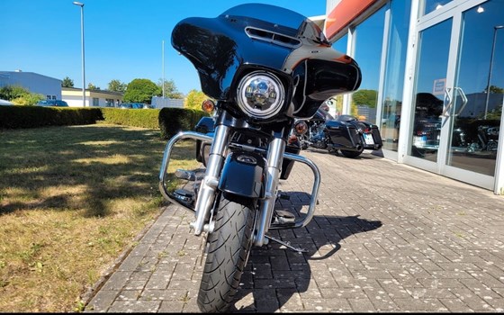 Gebrauchtmotorrad Harley-Davidson Touring Electra Glide Standard FLHT - Bild 3