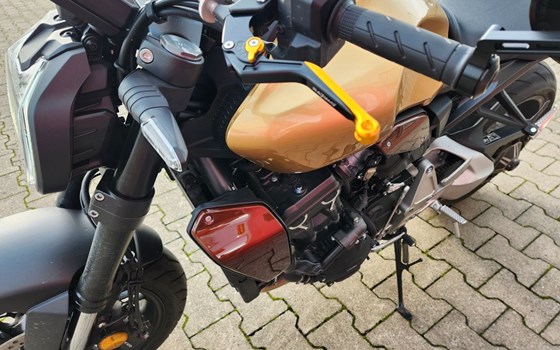 Gebrauchtmotorrad Honda CB 1000 R - Bild 4