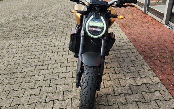 Gebrauchtmotorrad Honda CB 1000 R - Bild 5