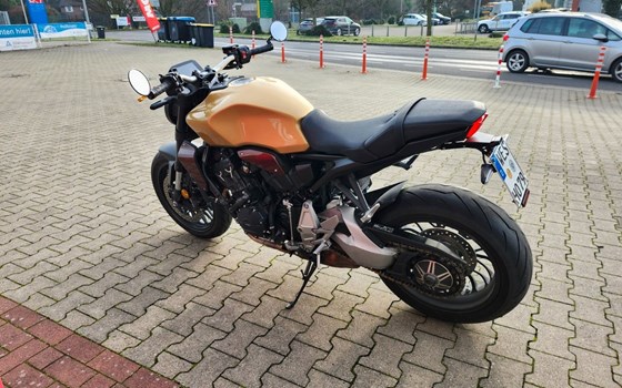 Gebrauchtmotorrad Honda CB 1000 R - Bild 8