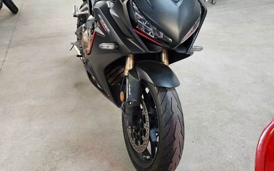 Gebrauchtmotorrad Honda CBR650R - Bild 2