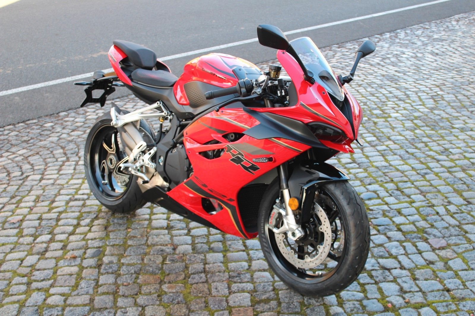 QJ Motor SRK 921 RR