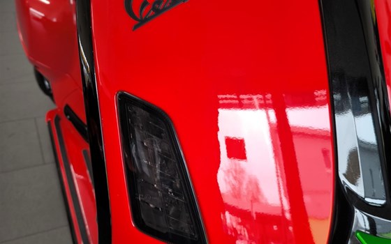 Gebrauchtmotorrad Vespa GTS 300 Super - Bild 12