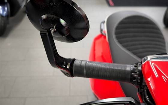 Gebrauchtmotorrad Vespa GTS 300 Super - Bild 14