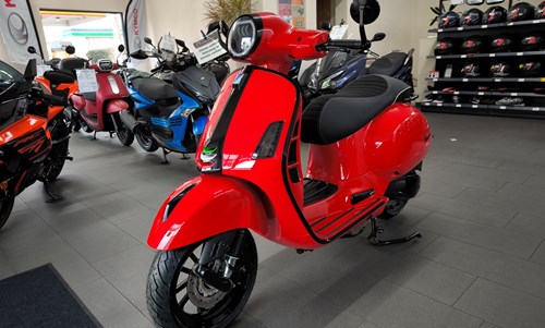 Vespa GTS 300 Super