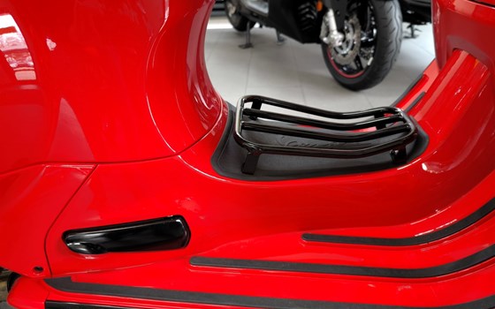 Gebrauchtmotorrad Vespa GTS 300 Super - Bild 20