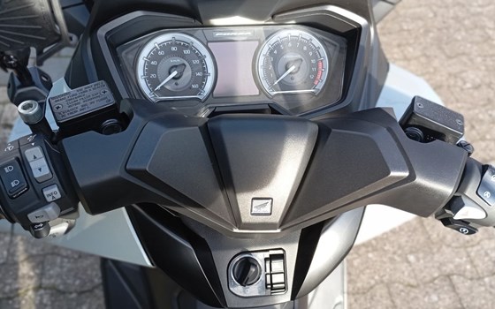 Gebrauchtmotorrad Honda Forza 125 - Bild 10